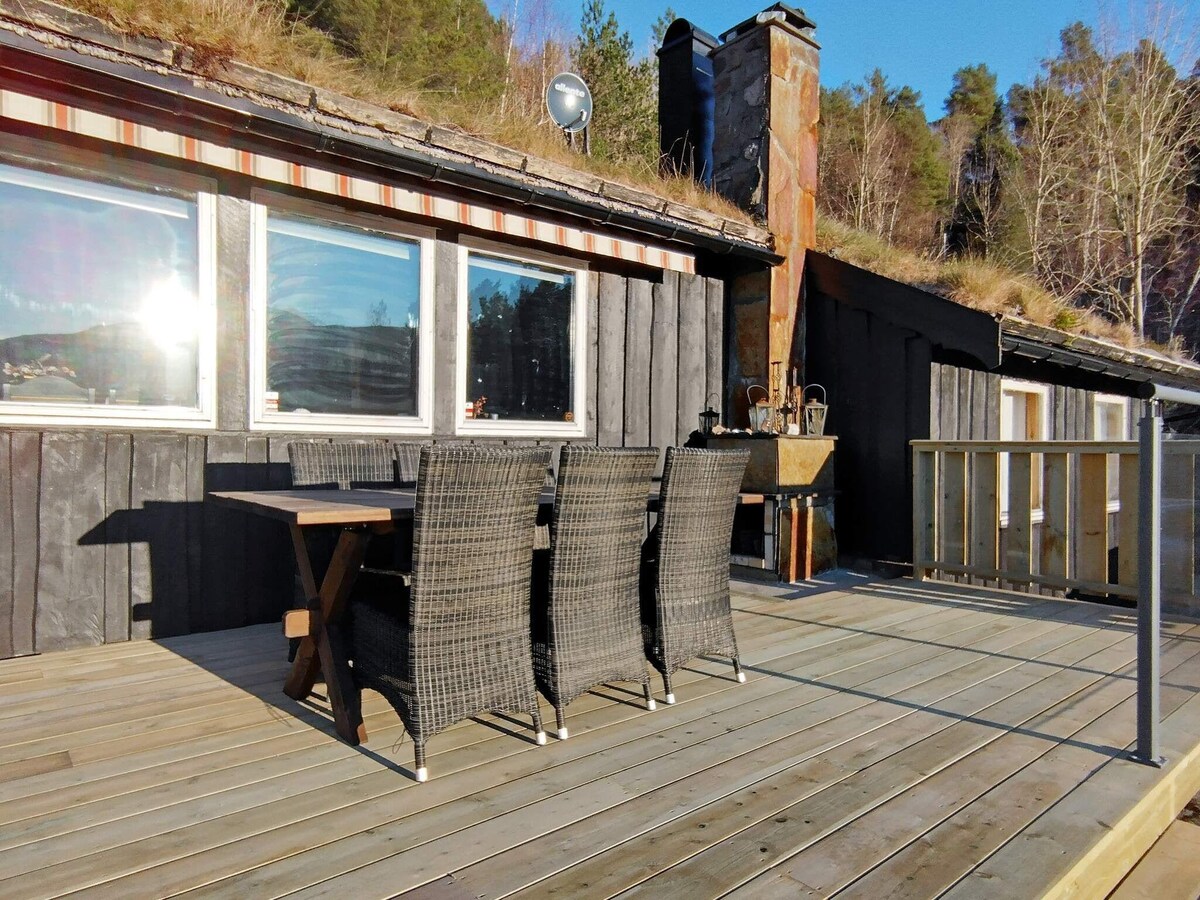 4 person holiday home in øydegard