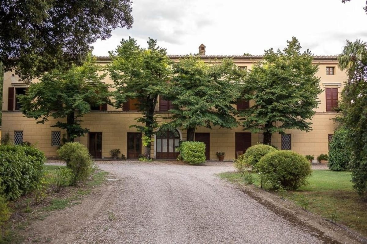 Villa Rosa: a beautiful 19th-century villa with pr