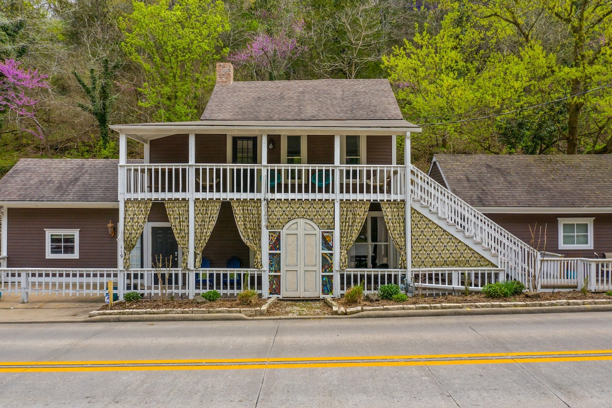 Chateau Cottage - Entire Chateau