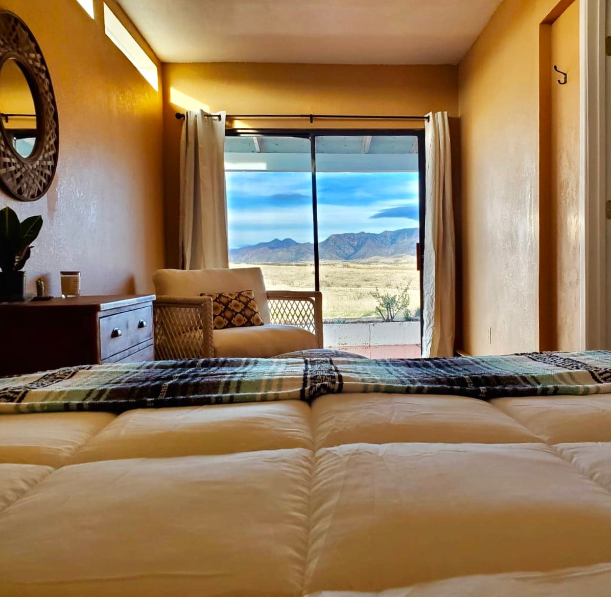 BirdSong Desert Retreat: Views and Privacy!