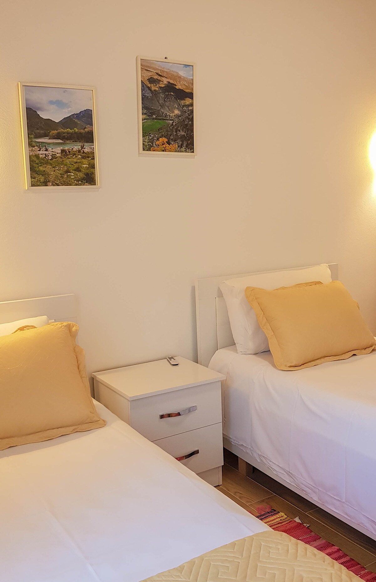 Villa Goliku Double Room with Extra Bed 3
