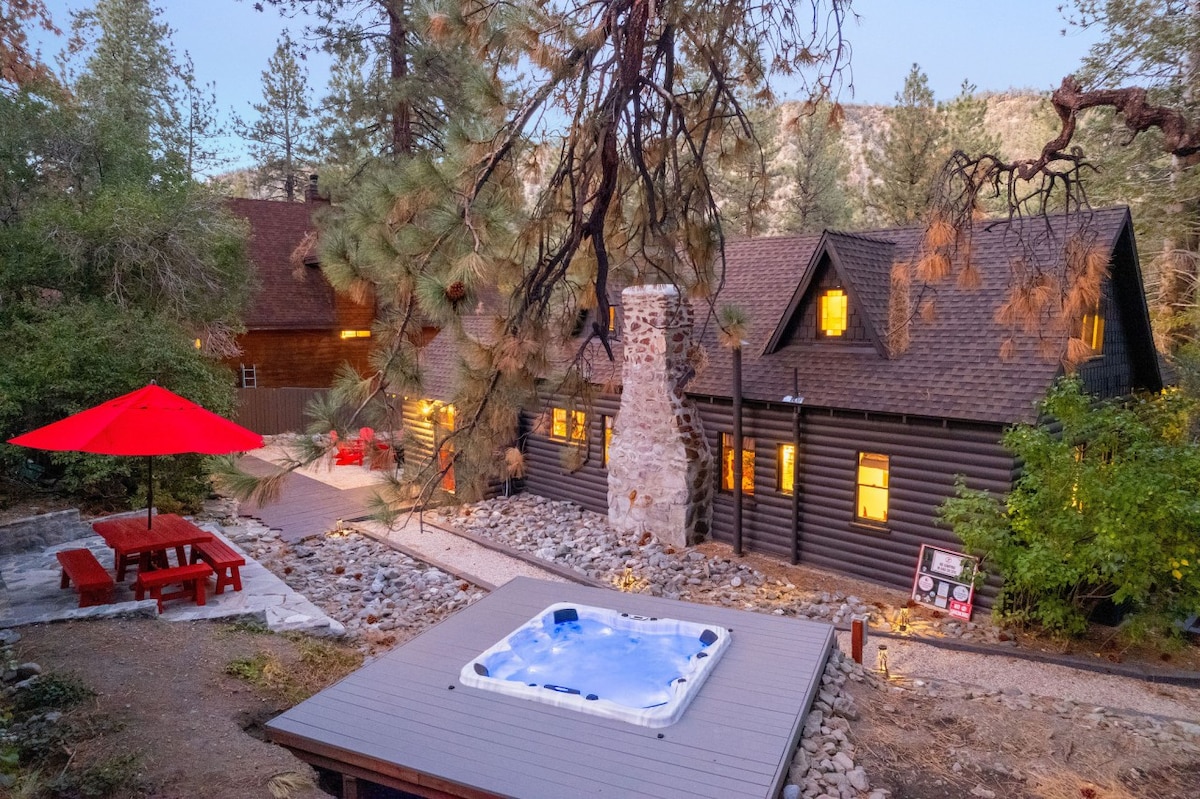 Wrightwood度假木屋|热水浴缸、游戏室、壁炉