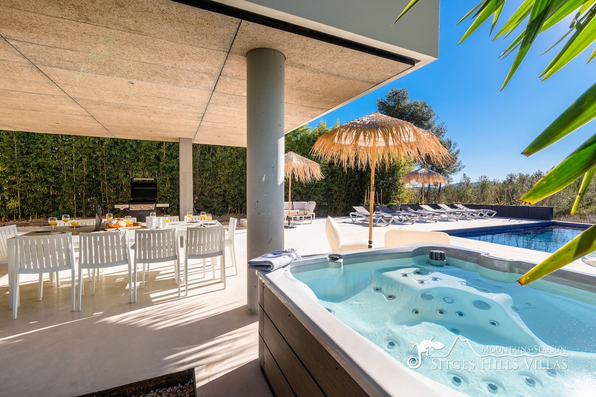 酷炫的现代别墅-热水私人泳池和热水浴缸