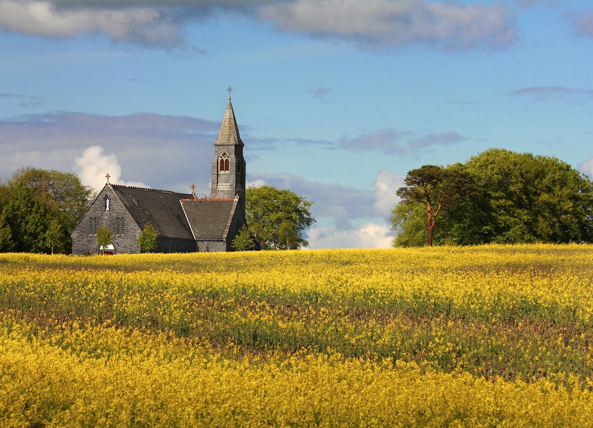 Old Court Holiday Homes (3 Bed - Sleeps 6)