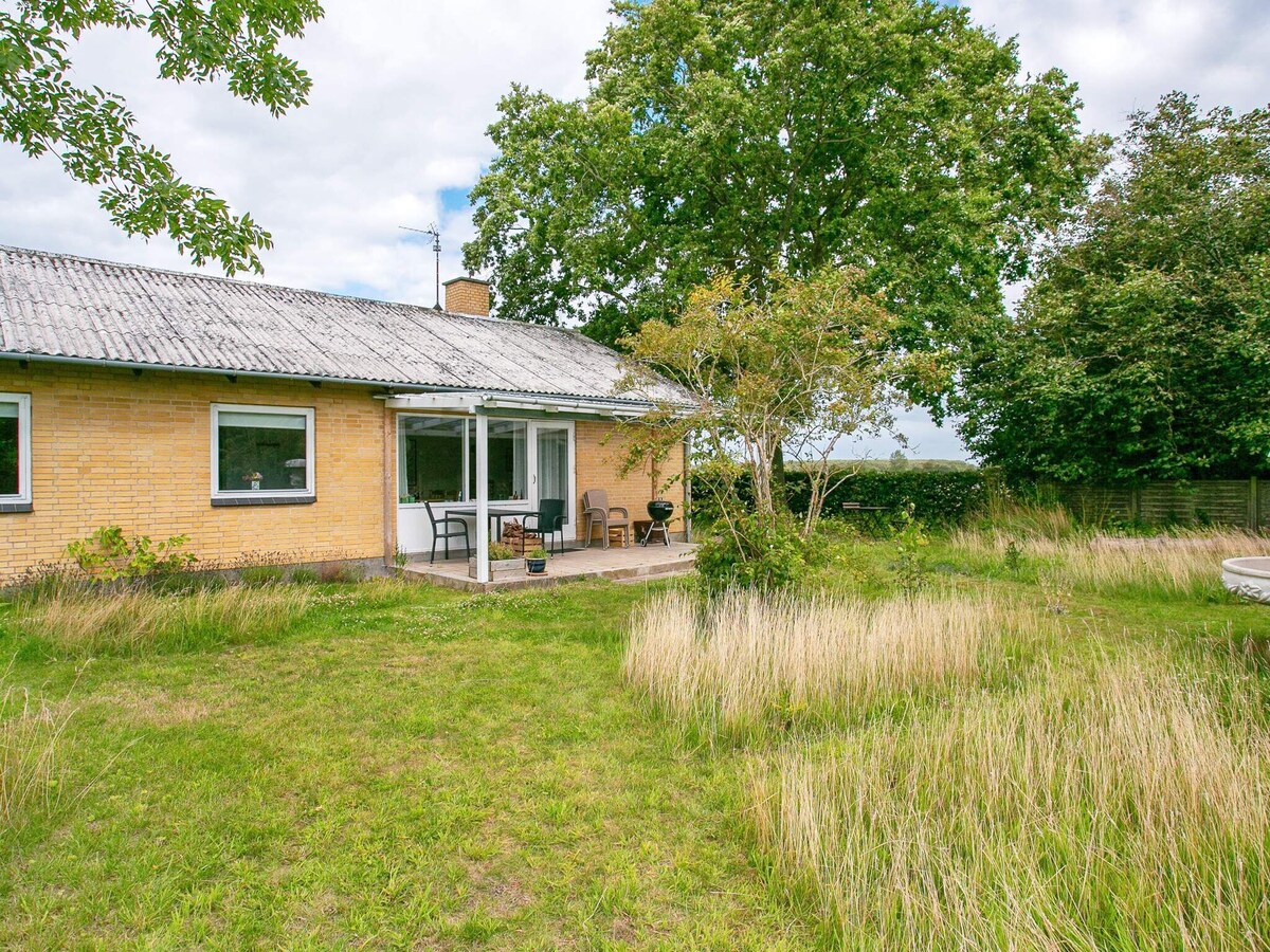 6 person holiday home in tranekær