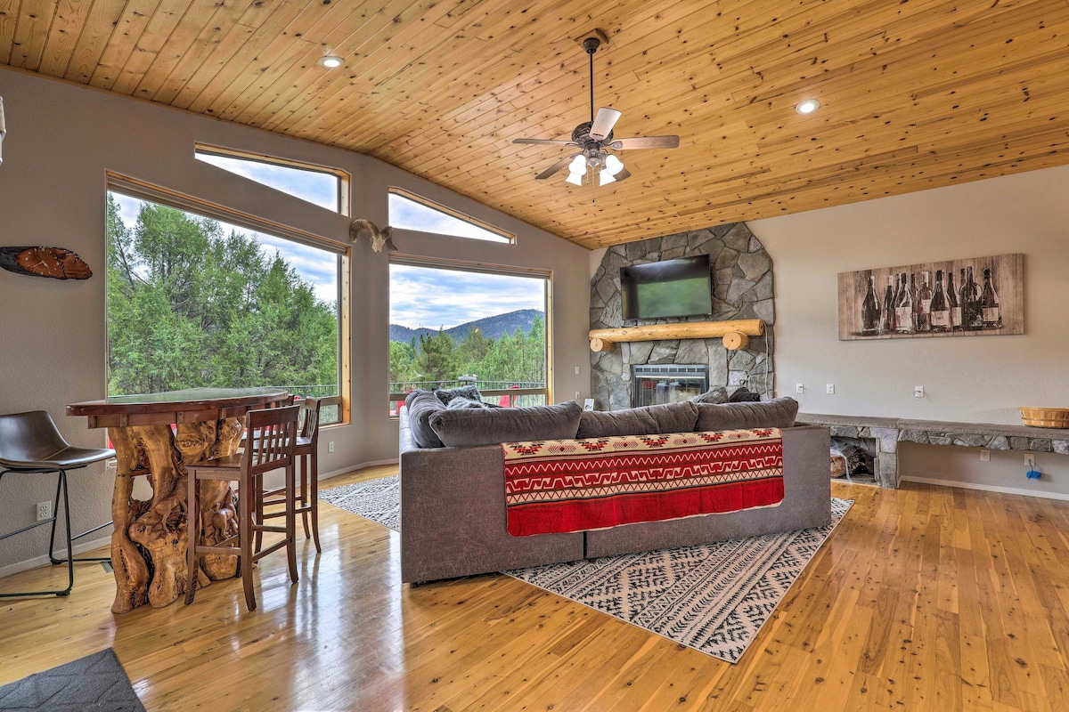 'Elkwood Lodge' Star Valley Cabin w/ Hot Tub