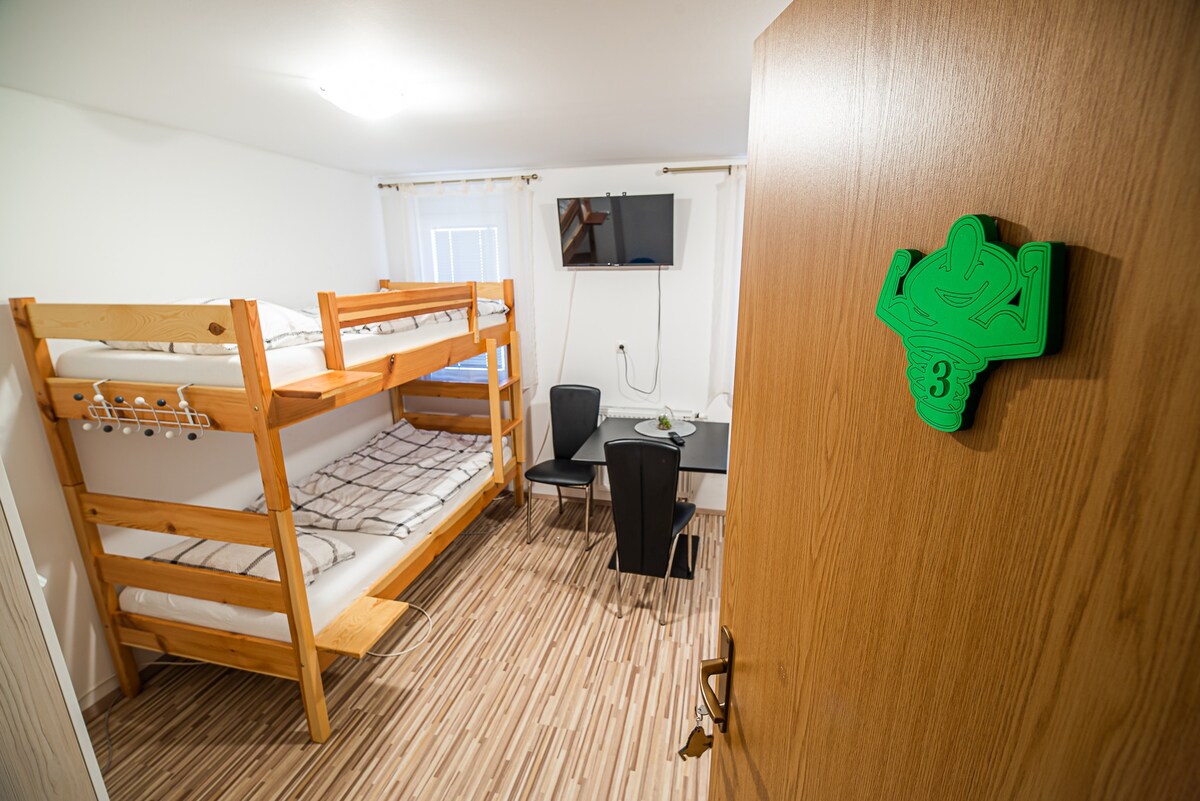 Private room with bunk beds