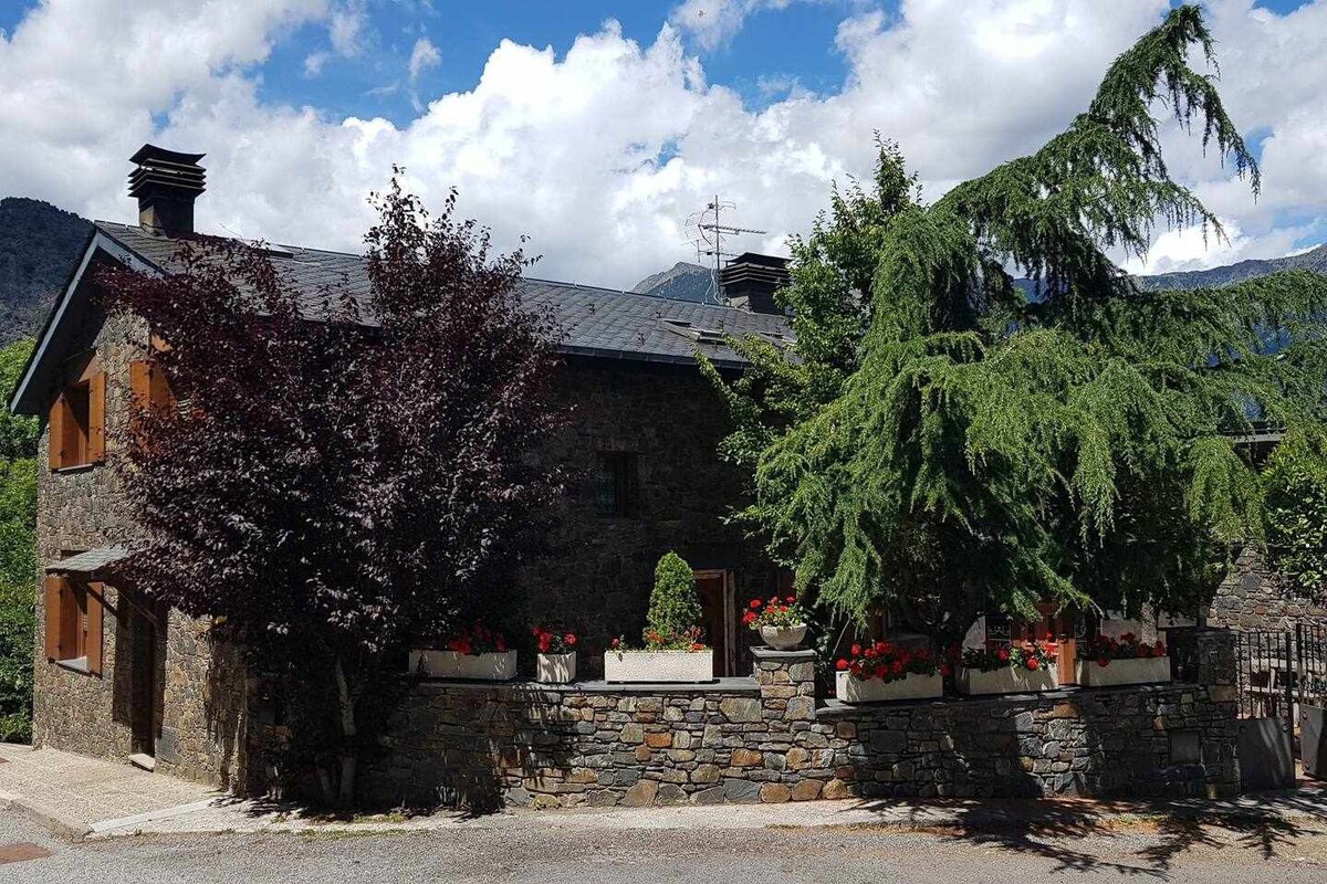 Refugio Mirador at Casa Rural Camp de Claror