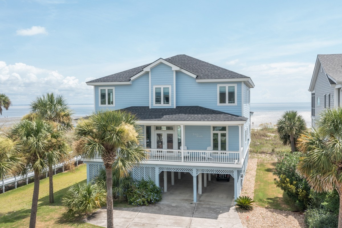 Home with impressive views and beach access!