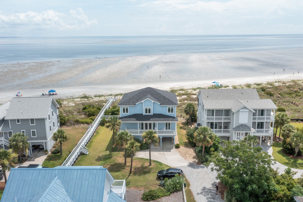 Home with impressive views and beach access!