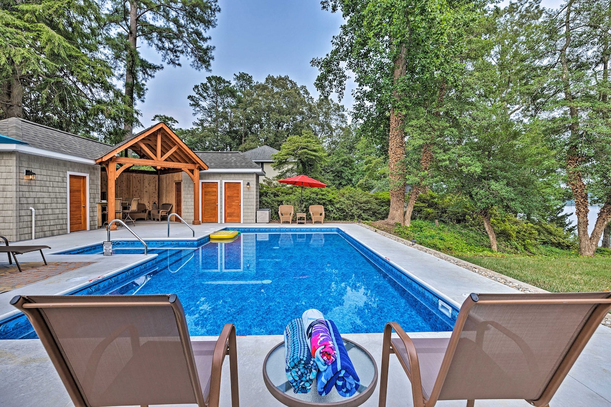 Kinsale Riverfront Paradise w/ Hot Tub & Pool!