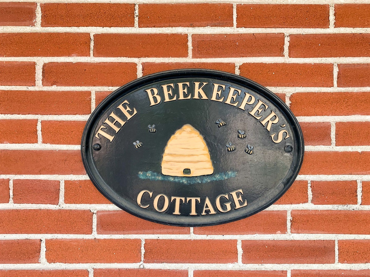 Beekeeper's Cottage - Hot Tub, Heated Pool, Dog-fr