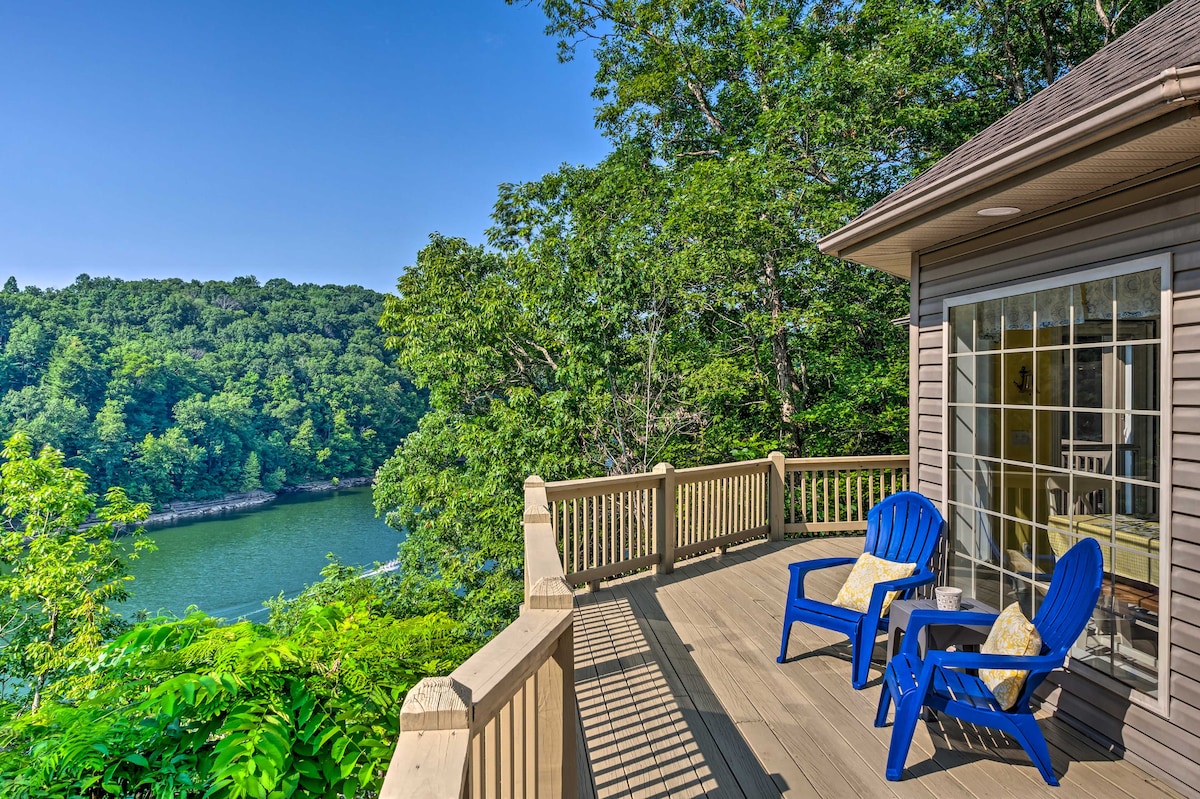 Luxe Lake Cumberland Retreat w/ Decks on 1 Acre!