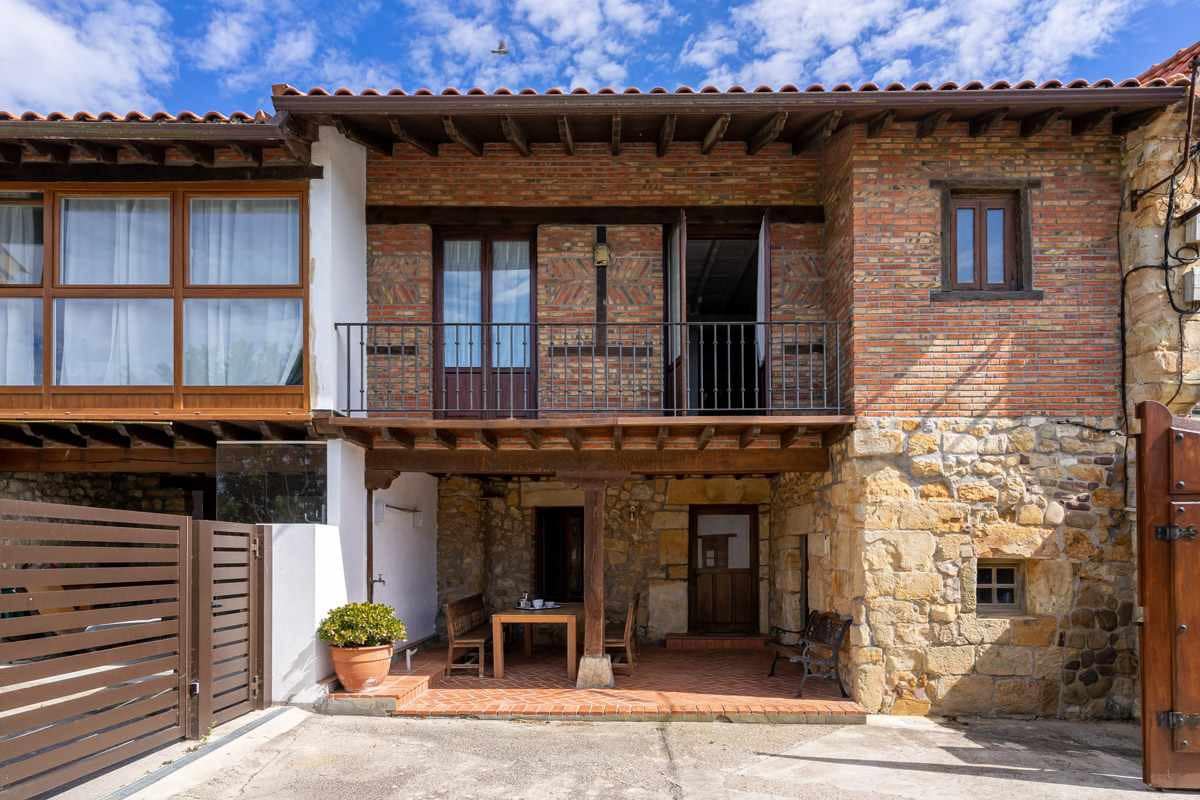 Casa con jardín cerca de la playa - El porton