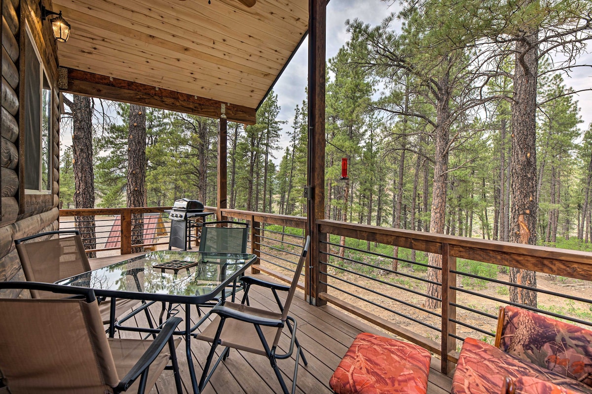 'Cabin at the Little Ranch': Hiking On-Site!