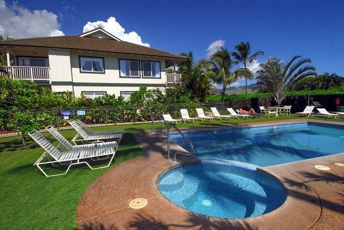 带空调、阳台和泳池的更新Poipu度假村公寓