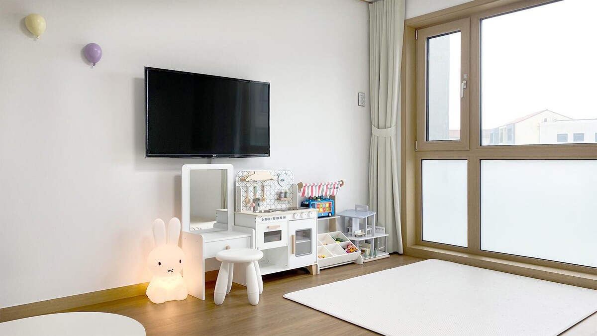 F05 （儿童用品全套/低床/单间公寓） -儿童房，可轻松入住，带着爱孩子