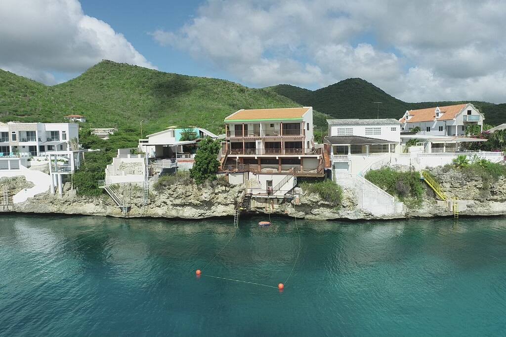 配备私人海滩的拉贡海景别墅