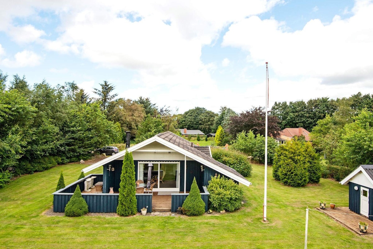 6 person holiday home in oksbøl