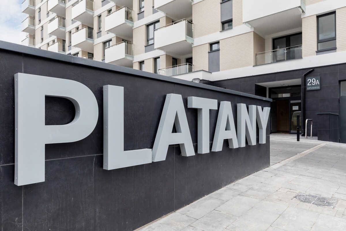 Platany公寓| 2间卧室、阳台、停车场