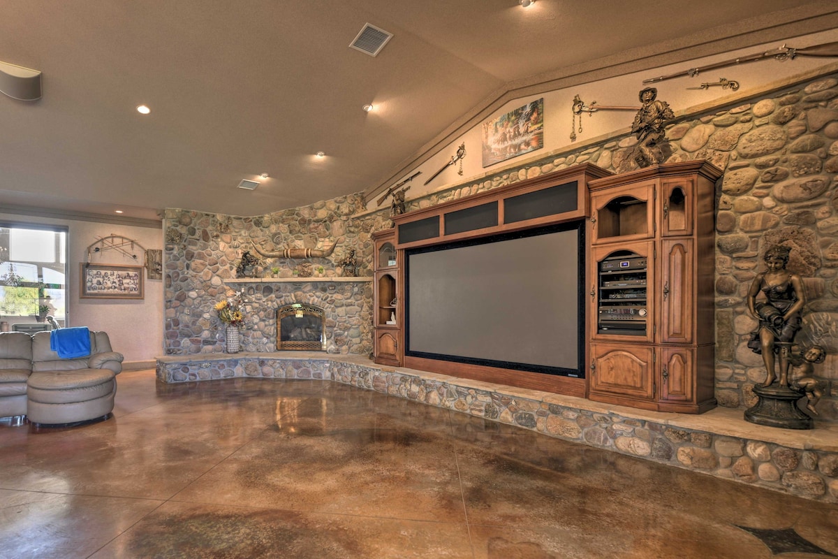 Flawless Durango Home w/ Theater + Pool Table