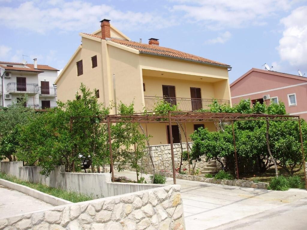 Apartment 5028-1 for 5 Pers. in Stari Grad (Hvar)