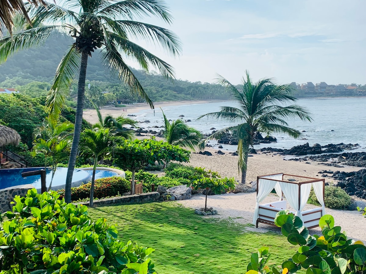 Casa Manzanillo - Hotel Buy Out - Beach Front Loca