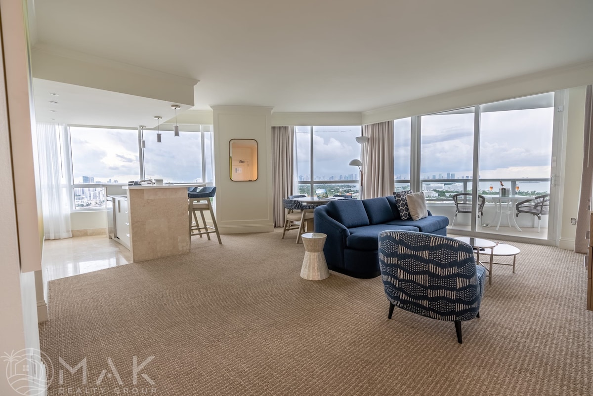 FontaineBleau|1BR w/ Resort + Ocean Views