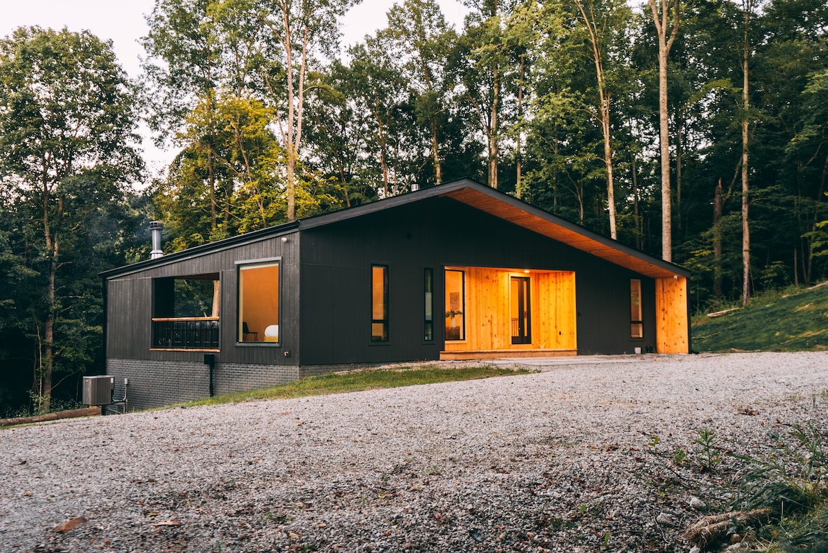 The Acres: a wooded cabin in Hocking Hills, OH