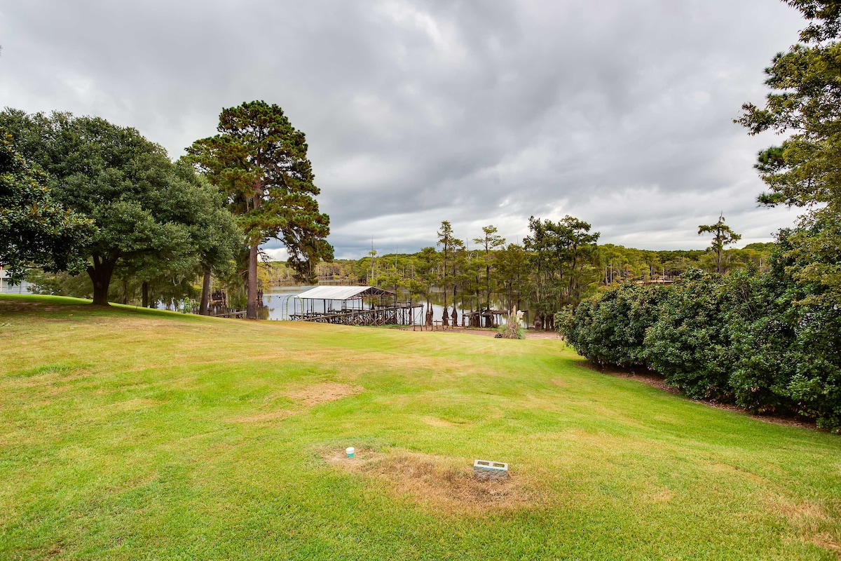 Doyline Cottage ，带大门廊和湖泊通道！