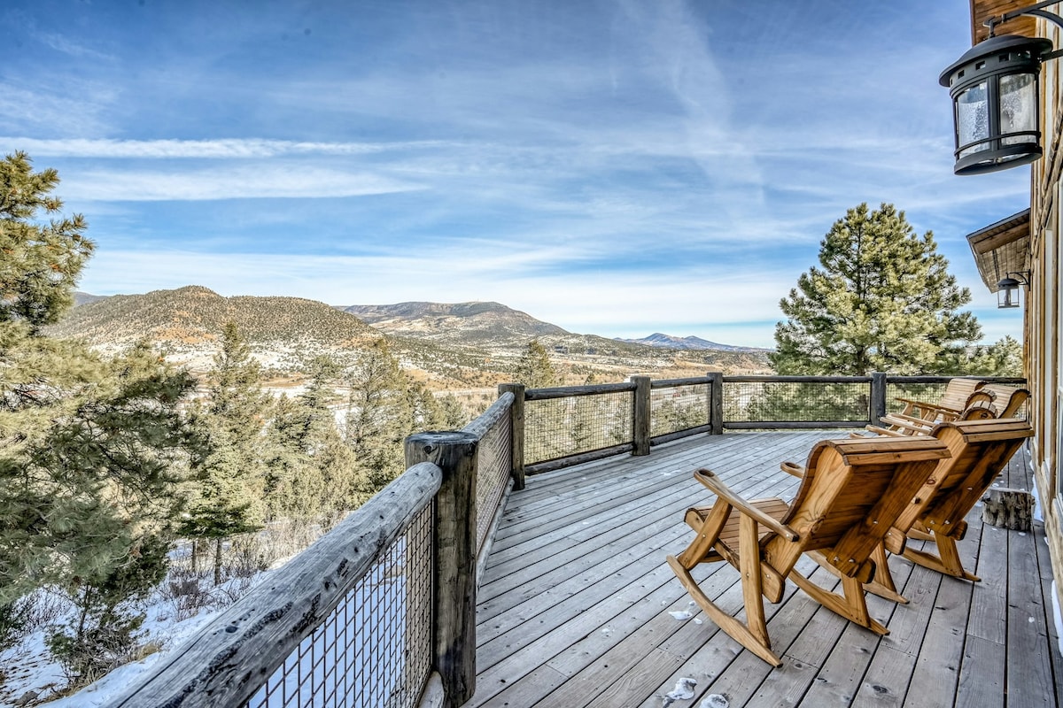 4BR Mountainview | Fireplace | Deck | W/D