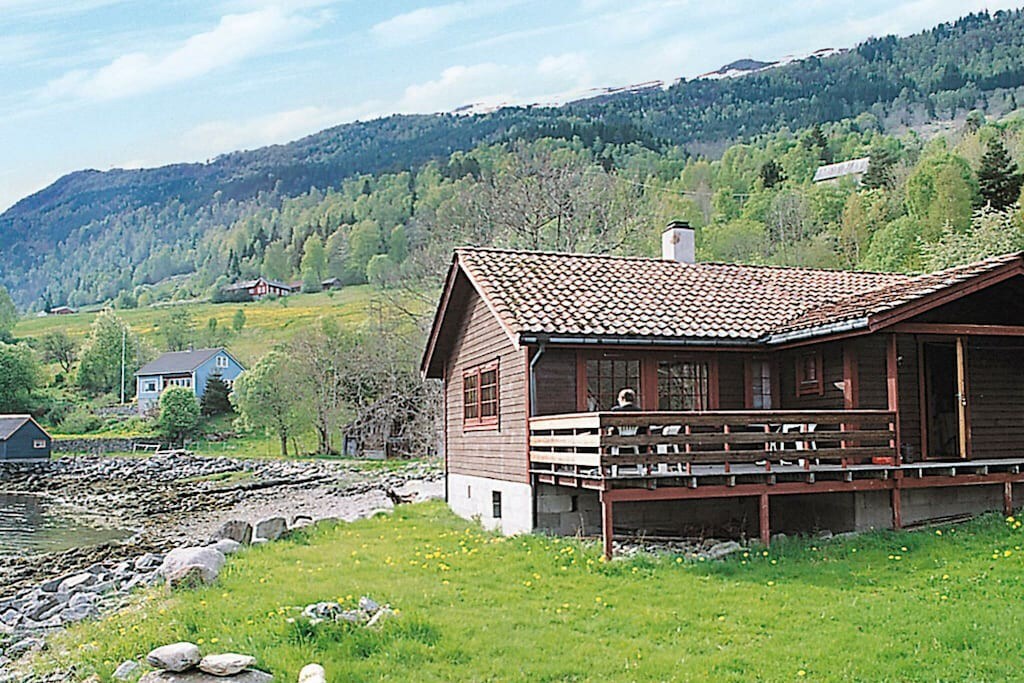 8 person holiday home in nordfjordeid