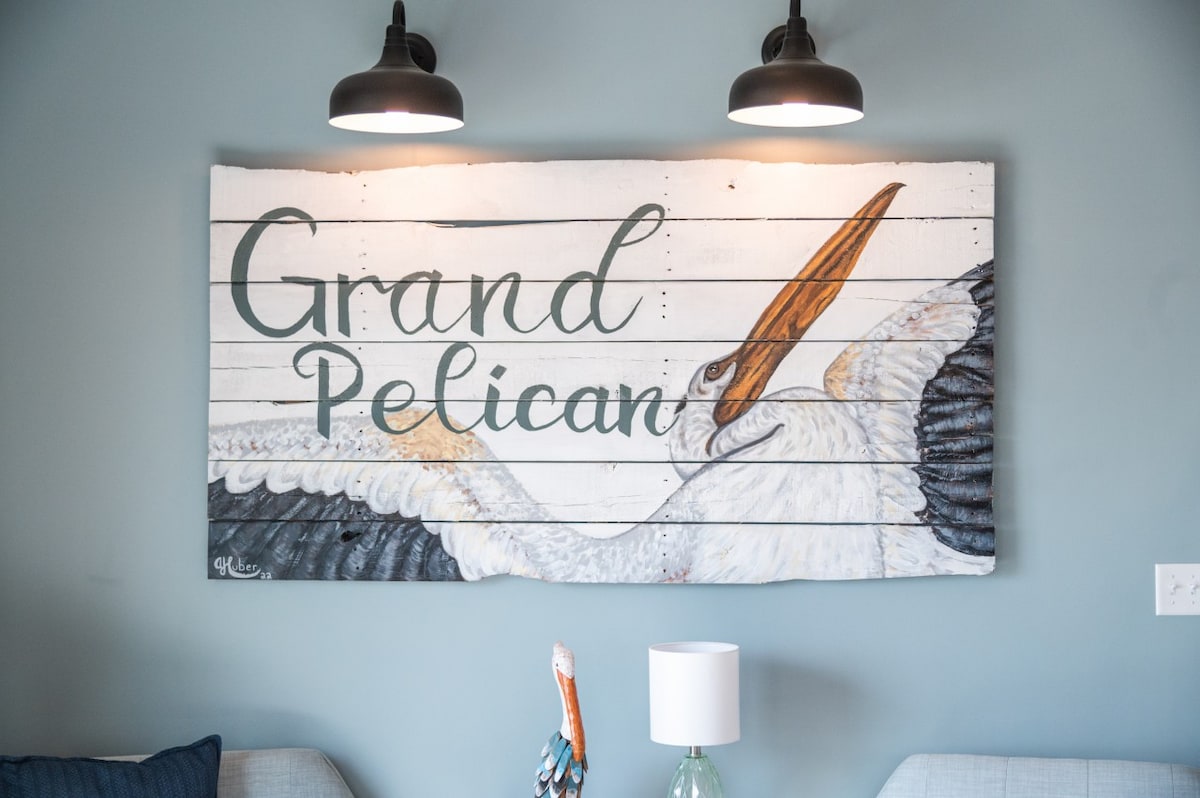 Grand Pelican - 3床/1 Loft Lakeside Cottage ！