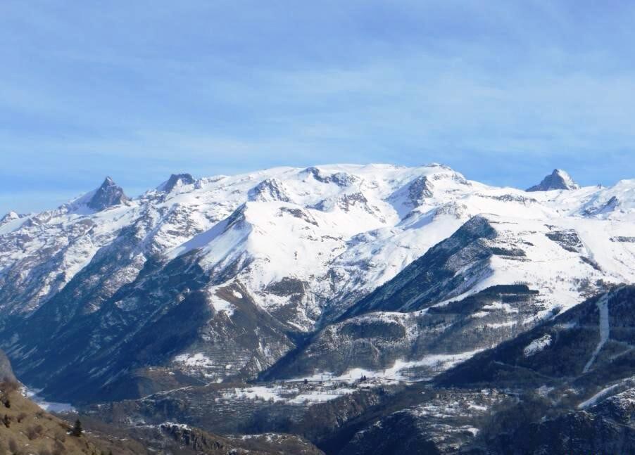 3 Pièces pour 8 Personnes 246824