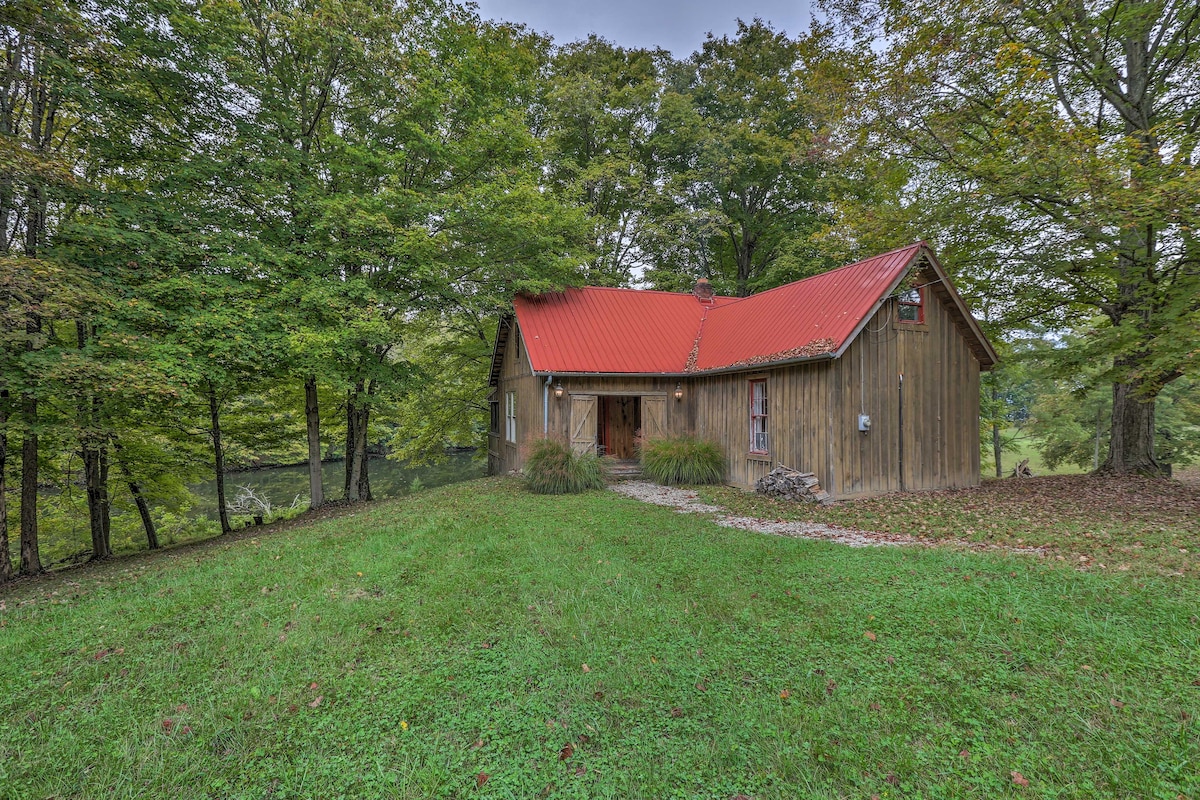 Rustic Cabin in the Woods: 2-Acre Fishing Pond!