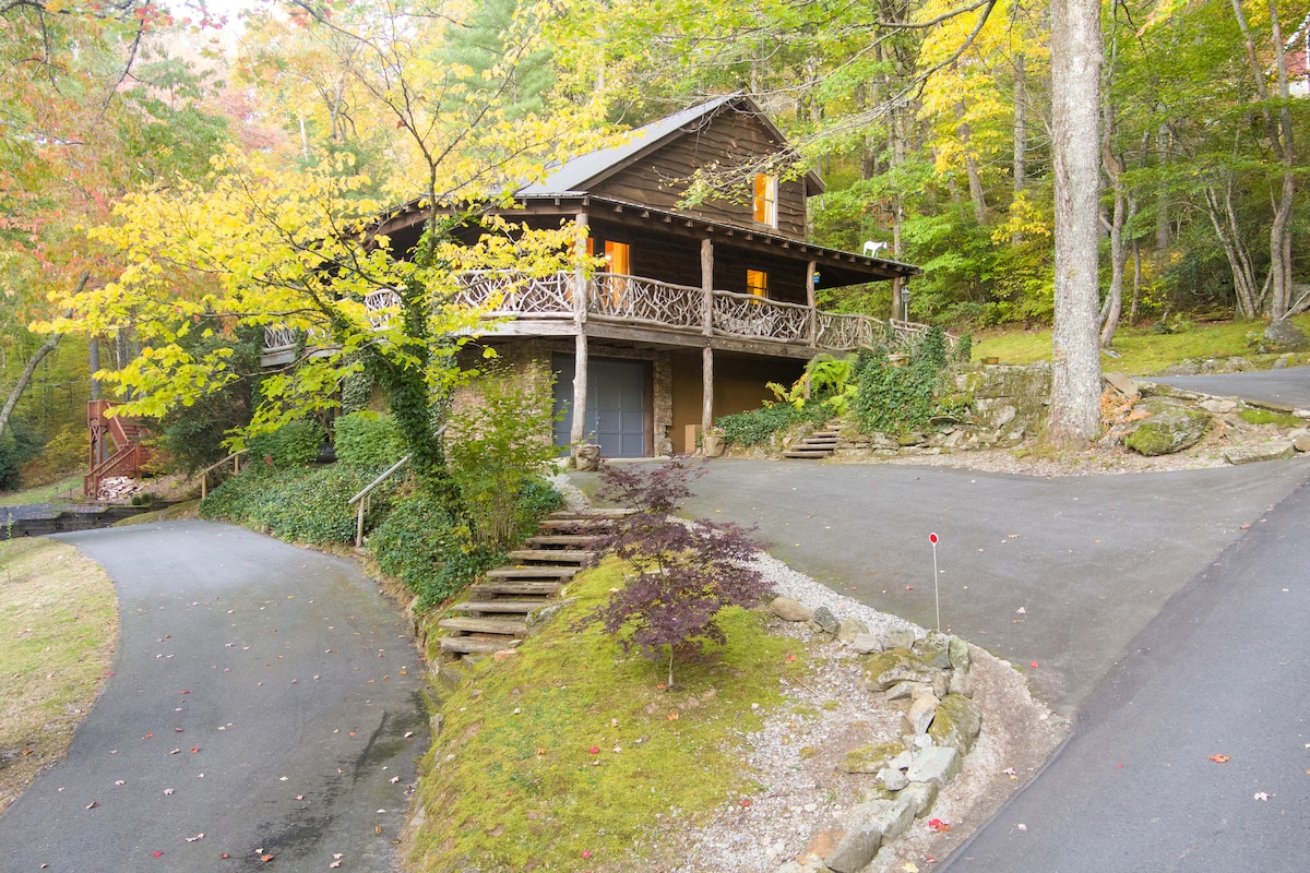 Callie 's Cabin on the creek