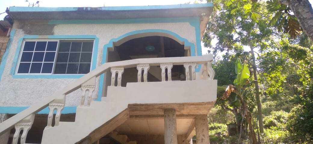 Lovely 1-Bed Cottage in St catherine Jamaica