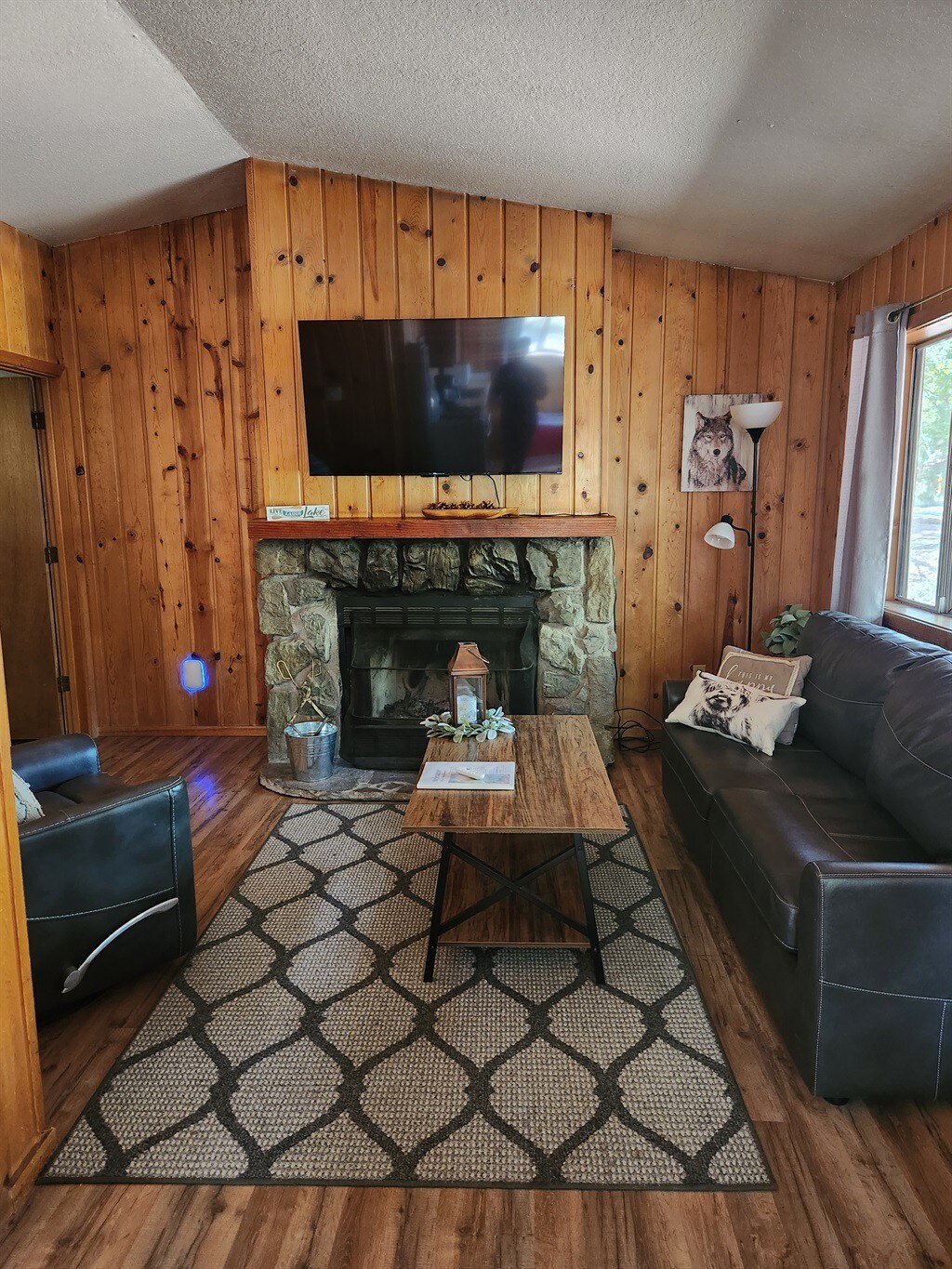 Lakefront with Cozy Fireplace- Piñon Cabin