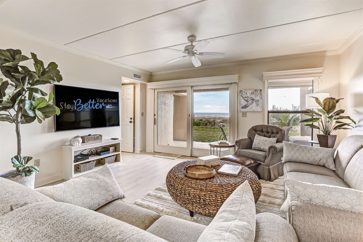 Seaside Paradise: Oceanfront Luxury at Sailmaker