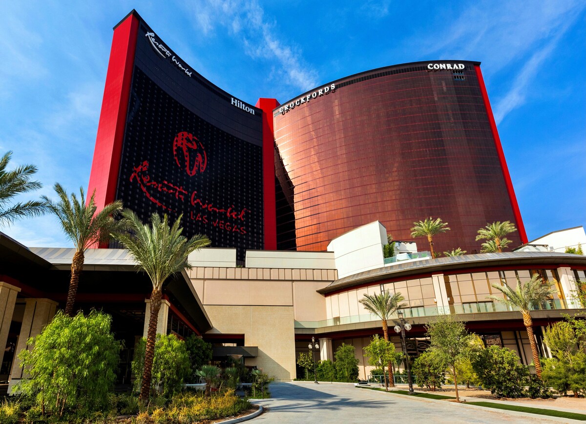 Crockfords Las Vegas、LXR Hotels and Resorts的双卧室套房（按适合程度）