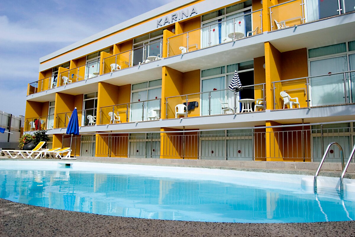Apartamentos Karina -位于大加那利岛南部