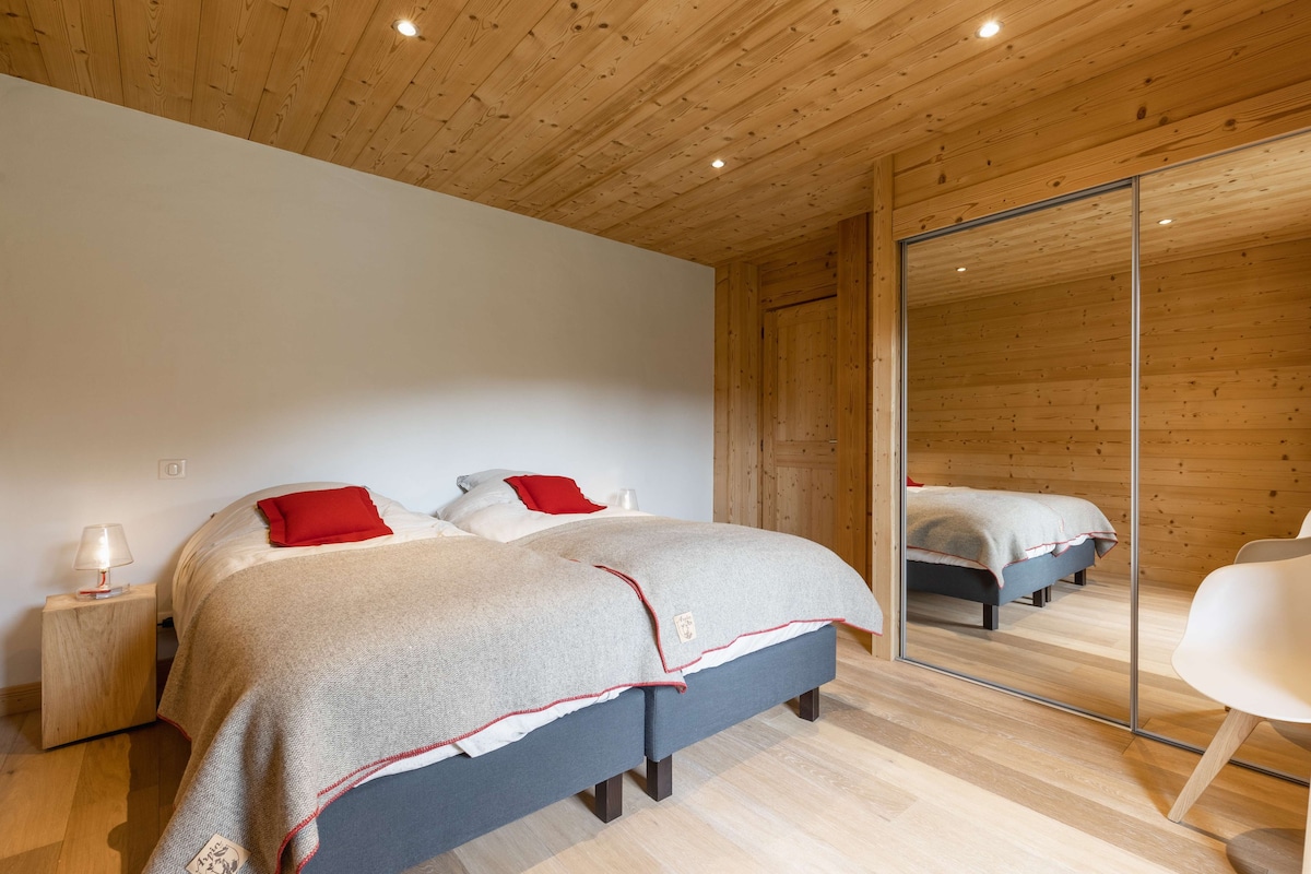 宽敞的现代度假木屋，可容纳10人， 5间卧室