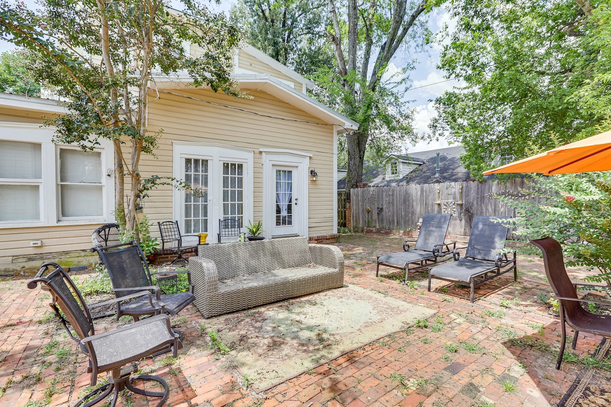 Central Albany Home with Covered Porch & Patio!