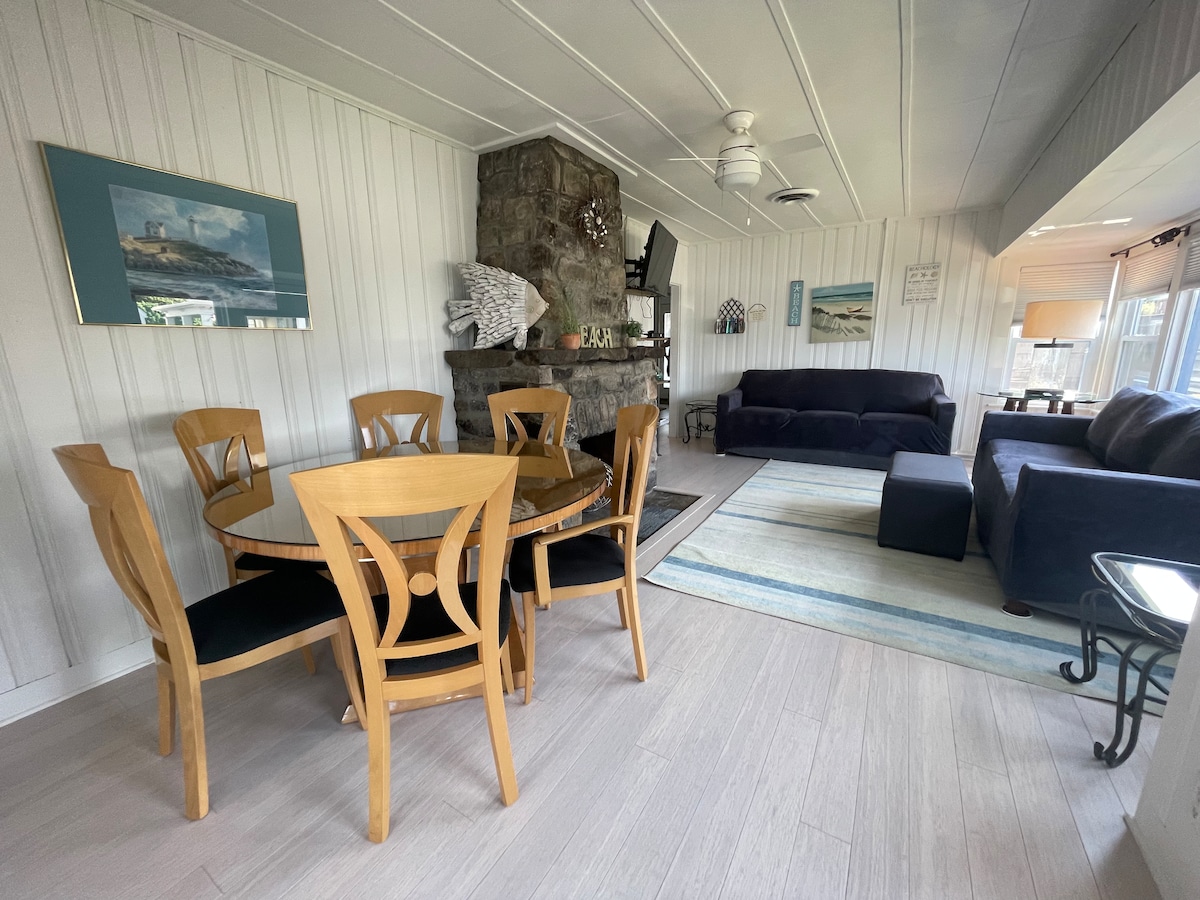 Dog-friendly Cottage by the Sea