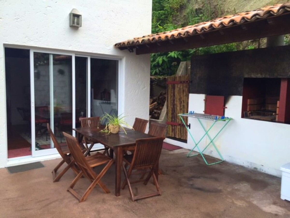 Nice house for 4 ppl. with balcony at Furnas