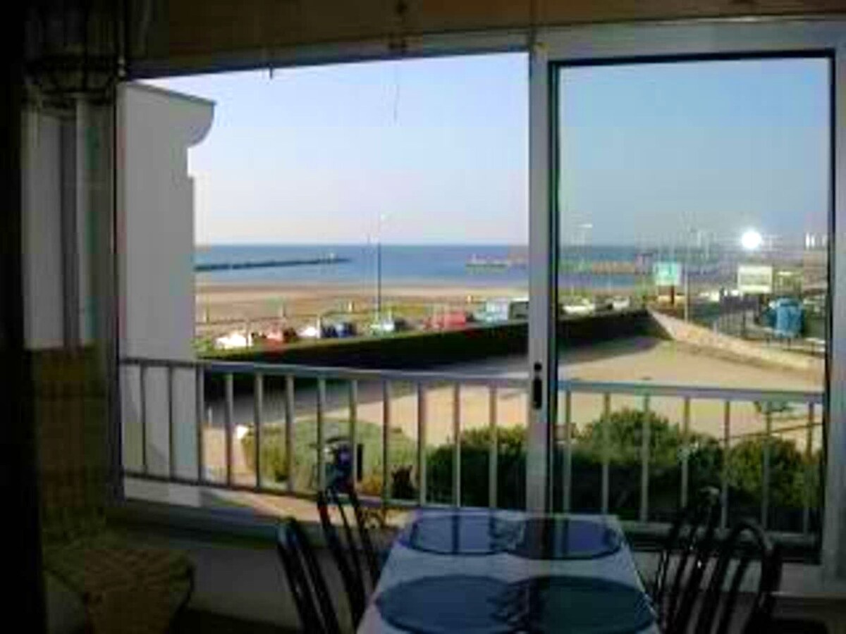 100 m away from the beach! Studio for 4 ppl.