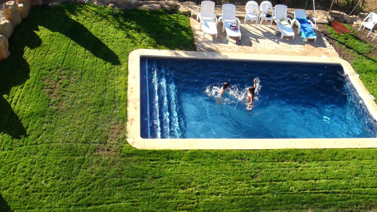 Villa for 12 ppl. with swimming-pool at Llobera