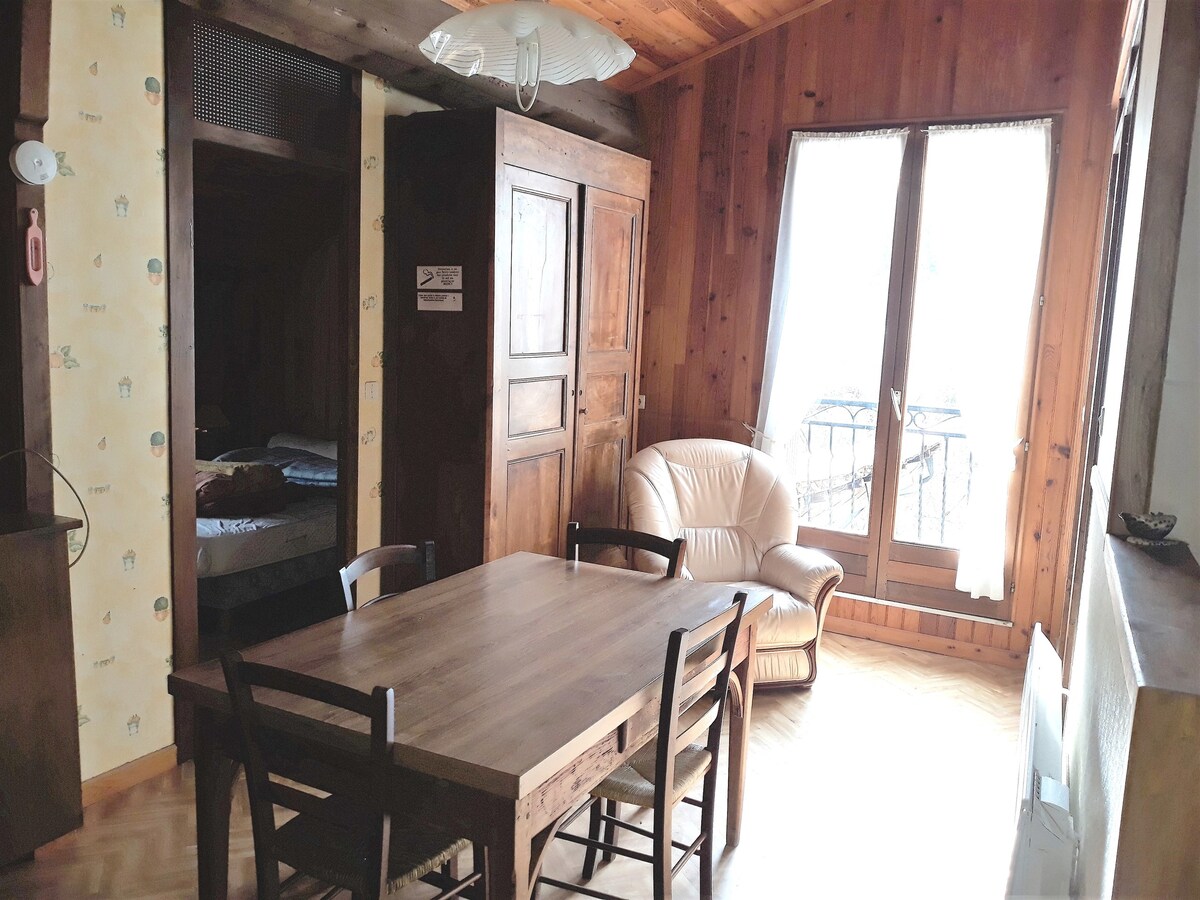 Appartement 6 km away from the slopes for 4 ppl.