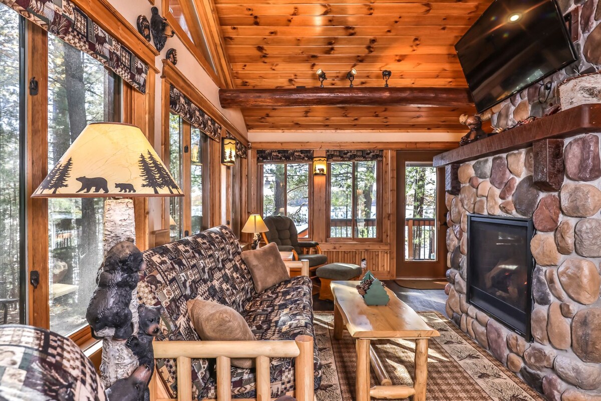 Bear's Paw & Cottage-Hiller Vacation Homes