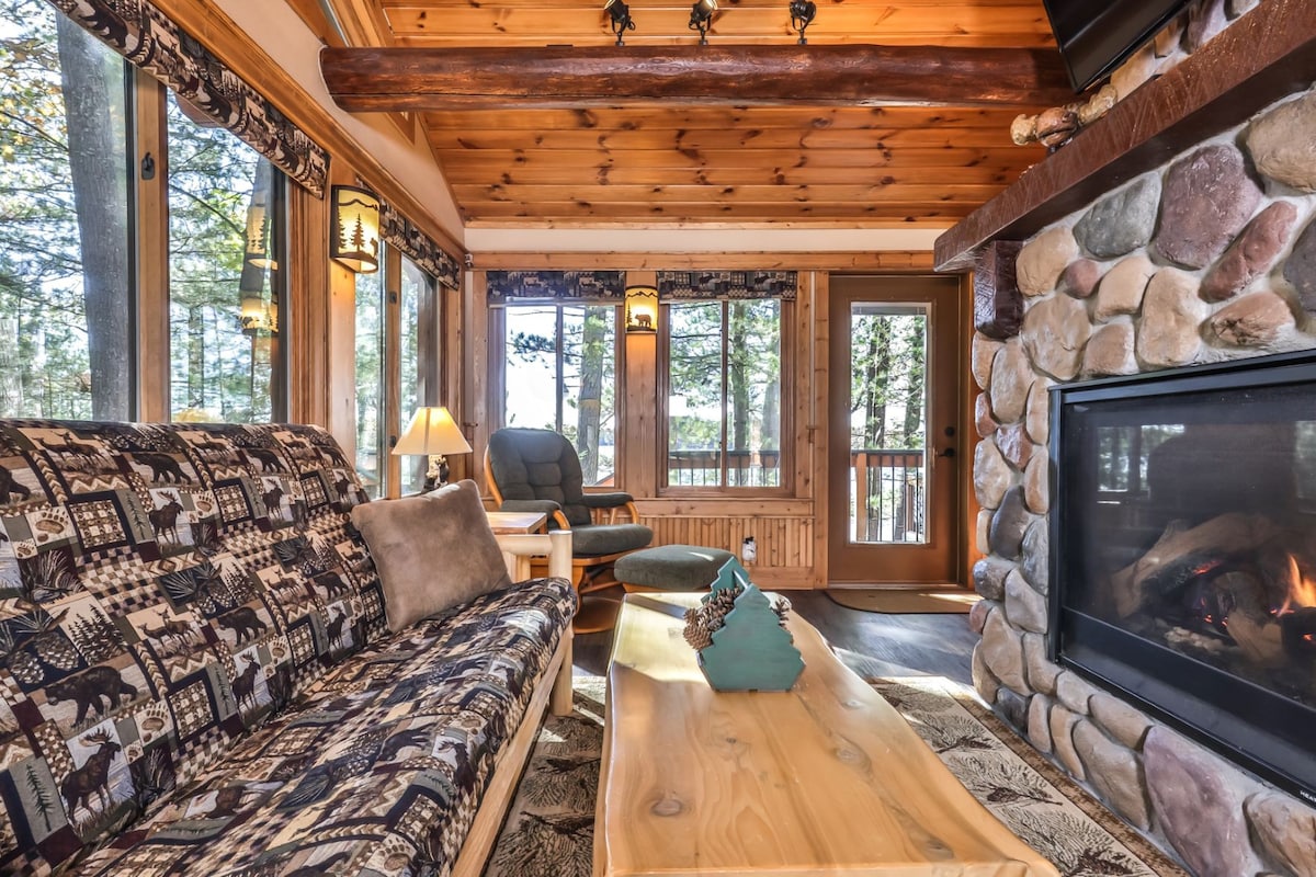 Bear's Paw & Cottage-Hiller Vacation Homes